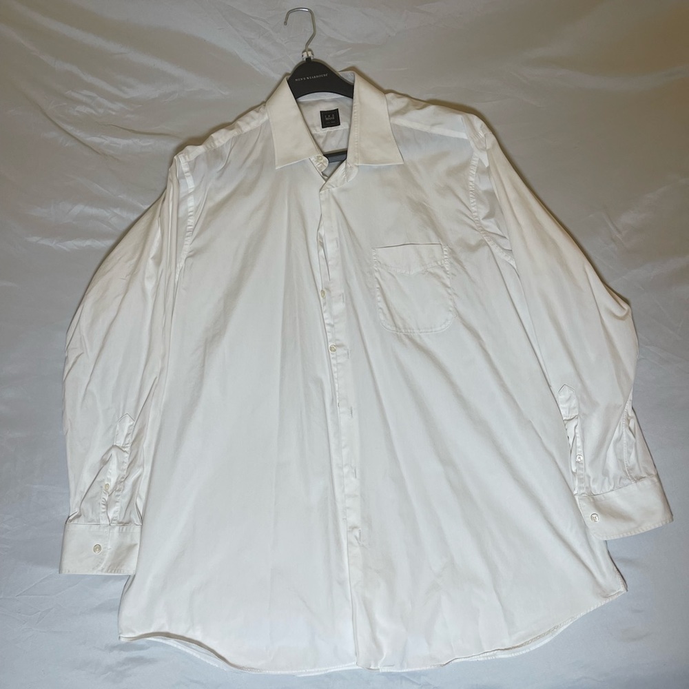 Men’s white dress shirt